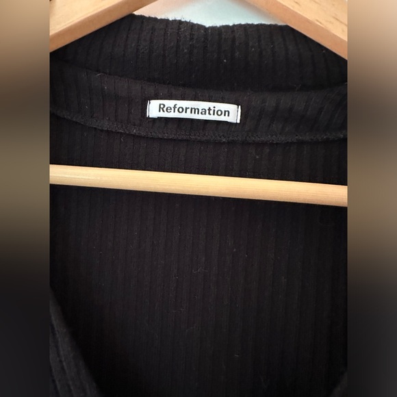 Small Reformation black low cut button down long sleeve top - Picture 3 of 4